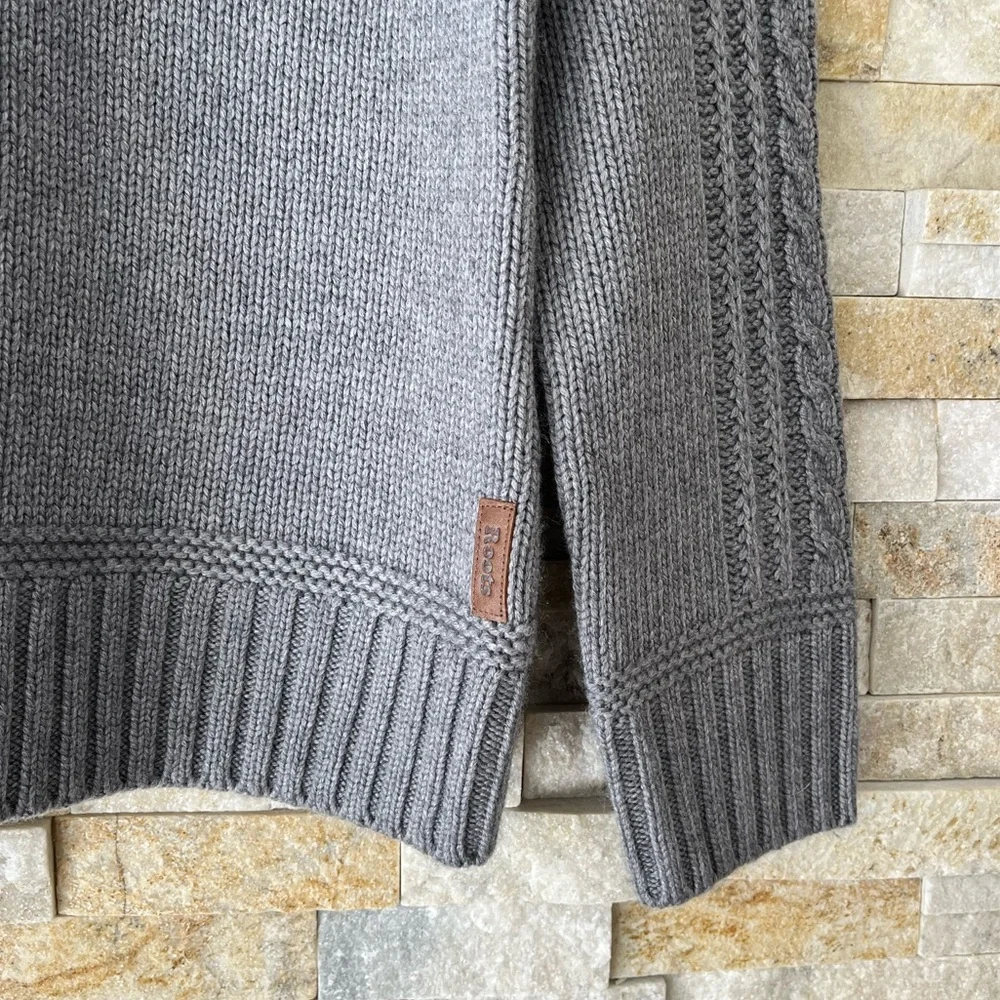 NWT Roots Aspen Mock neck cashmere sweater, SML - Picture 3 of 5